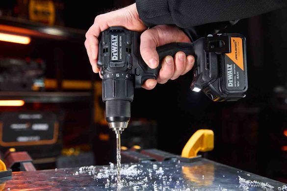 Дриль-шурупокрут ударний McLaren F1 TEAM SPECIAL EDITION DeWALT DCD86MM2KT