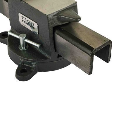 Тиски MaxSteelдля большой нагрузки с усилием сжатия 1800 кг STANLEY 1-83-067