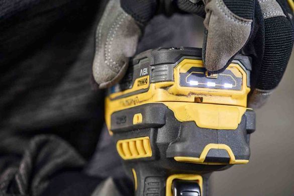 Шлифмашина угловая - болгарка аккумуляторная бесщёточная DeWALT DCG404S2T