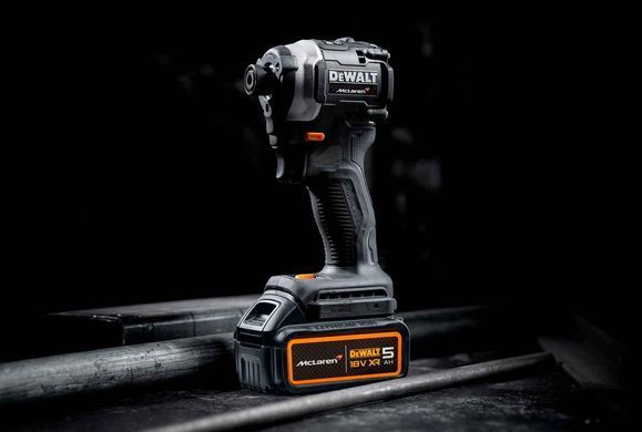 Шуруповёрт ударный McLaren F1 TEAM LIMITED EDITION DeWALT DCF85MP2T