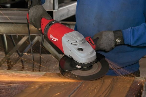 Углошлифовальная машина MILWAUKEE 230 мм AGV 21-230 GEX 4933402304