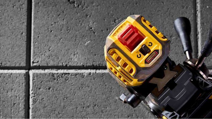 Станок сверлильный аккумуляторный бесщёточный магнитный DeWALT DCD1623N