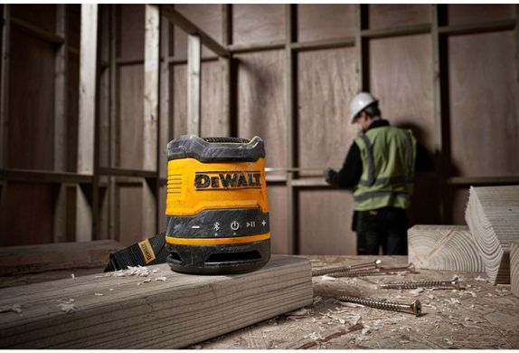 Колонка портативная аккумуляторная DeWALT DCR009