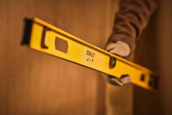 Рівень BASIC I-BEAM з алюмінію довжиною 1200 мм з трьома капсулами STANLEY 0-42-076
