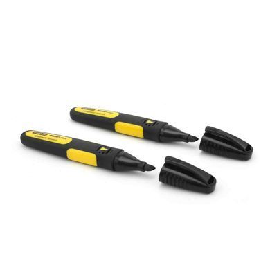 Набор з двох плоских маркерів FatMax&reg; з плоским наконечником і стійким чорним чорнилом STANLEY 0-47-314