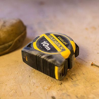 Рулетка измерительная FatMax&reg; PRO II длиной 10 м, шириной 32 мм в обрезиненном литом корпусе STANLEY XTHT0-36005