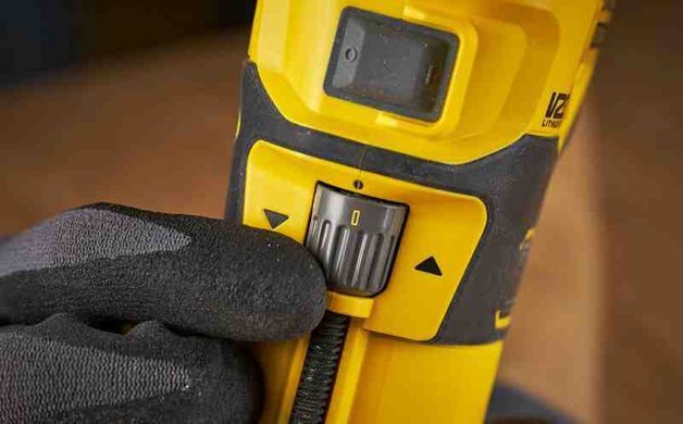 Фрезер акумуляторний безщітковий STANLEY FATMAX SFMCW400B