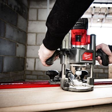 Фрезер акумулятрний кромкувальний MILWAUKEE M18 FR12KIT-0P (HD кейс)