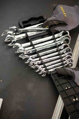 Набор из 12 комбинированных ключей с трещоткой STANLEY STMT82847-0