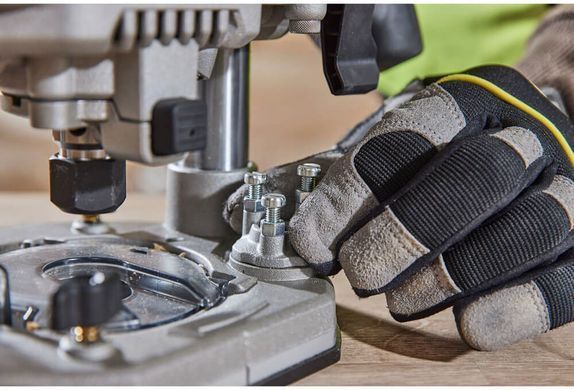 Фрезер аккумуляторный бесщёточный DeWALT DCW620NT