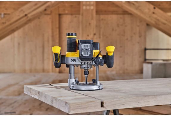 Фрезер аккумуляторный бесщёточный DeWALT DCW620NT