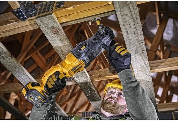 Дрель аккумуляторная бесщёточная DeWALT DCD470N